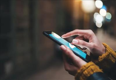 Các thị trấn ở Pháp sử dụng đèn đường 'thông minh' hoạt động nhờ GPS